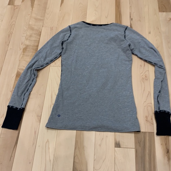 Reversible Lululemon running too - Picture 4 of 5